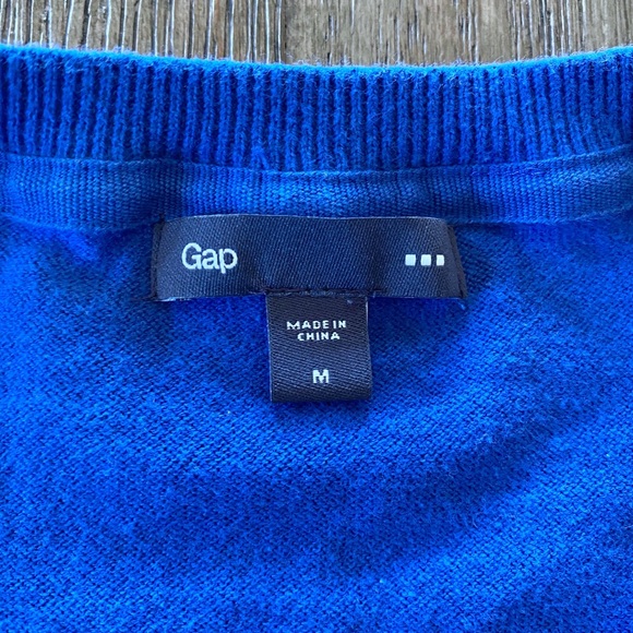 Gap Buttons Down Cardigan Sweater - Picture 3 of 6